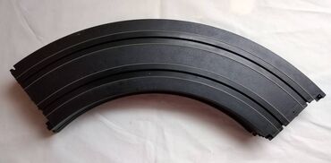 Autići: Mehanotehnika Dirkalna staza, 2 autića, 2 upravljača, 2 prave, 6 — 5