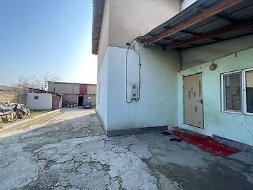 Продажа коттеджей и домов: Продаётся двухэтажный частный дом с просторным двором. Планировка и — 23