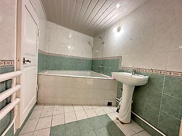 Долгосрочная аренда домов: 130 м², 4 комнаты — 14