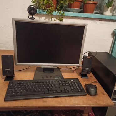 стол для компьютера на: Компьютер, Для работы, учебы, Б/у