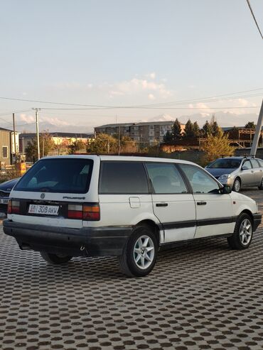 Volkswagen: Volkswagen Passat: 1992 г., 1.8 л, Механика, Бензин, Универсал — 5