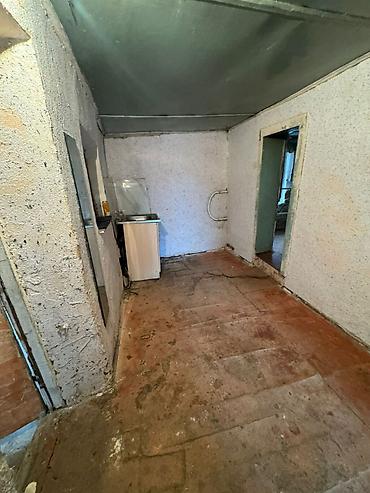 Продажа времянок: Срочно продаётся пристроенная времянка в центре города, район — 9