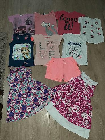 Paket za devojčice u super stanju. Veličina 8. Cena paketa 2800din na lalafo.rs Paket za devojčice u super stanju. Veličina 8. Cena paketa 2800din