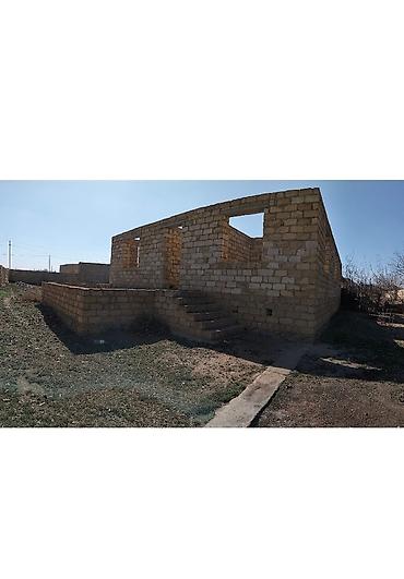 berdede ev: 4 otaqlı, 130 kv. m, Kredit yoxdur, Təmirsiz — 2