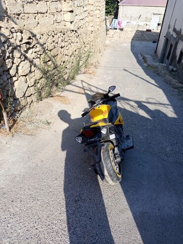 Uşaq üçün motosklet əlimyandıda satılır hər şeyi yerində işlək