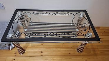 Şüşə mərkəz masası - Ölçü: təxminən 120 x 60 x 45 sm (uzunluq x en x