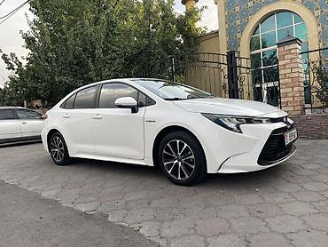 силен: Toyota Levin: 2023 г., 1.8 л, Вариатор, Гибрид, Седан — 4