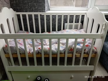 Детские кровати: Для девочки, Для мальчика, Б/у