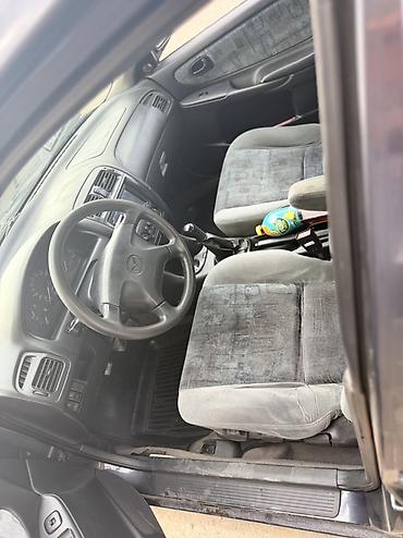 e6 3: Mazda 626: 1999 г., 2 л, Механика, Бензин, Седан — 4