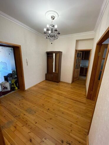 Uzunmüddətli kirayə mənzillər: Kirayə mənzil – Nərimanov metrosuna yaxın. Heydər Əliyev Mərkəzinin — 9