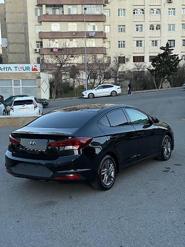 Hyundai: Hyundai Elantra: 2 l | 2019 il Sedan — 7