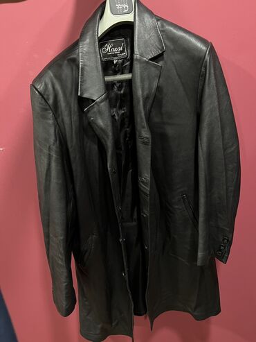 чёрное пальто оверсайз zara: Продам пальто кожанное. Почти как новое. Носили пару раз