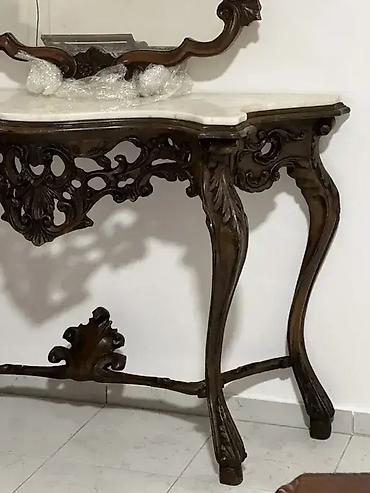 drvena: Stilska konzola i ogledalo 🛋️ Dobro stanje 🪞 Potrebna zamena ogledala — 3