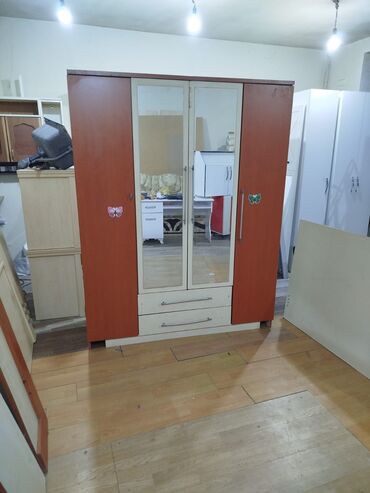 Dolablar: İşlənmiş, Açılan, 3 qapılı Düz dolab, Türkiyə
