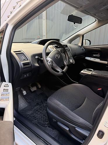 Toyota: Toyota Prius V: 2018 г., 1.8 л, Гибрид, Универсал — 9