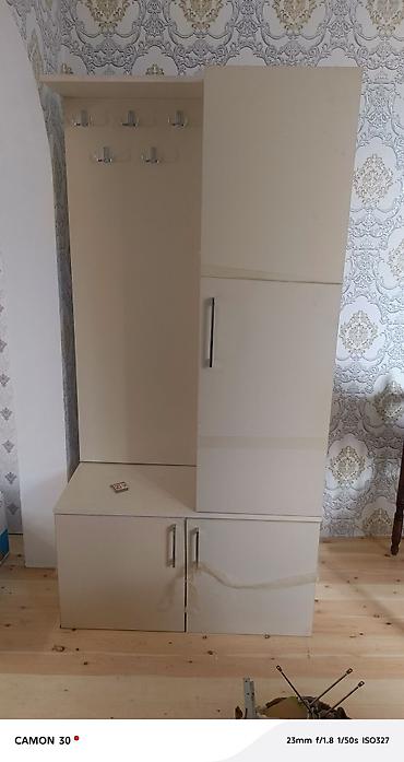 canaq şkaflı: Dehliz üçün çox funksiyalı asılqanlı şkaf - Rəng: krem/açıq bej - — 2