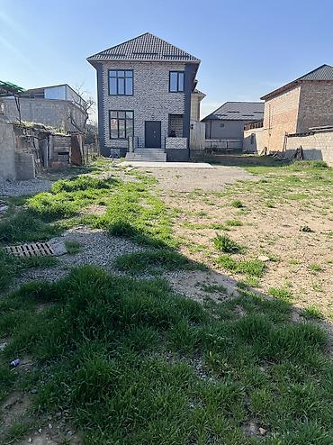 Долгосрочная аренда домов: 180 м², 5 комнат — 1