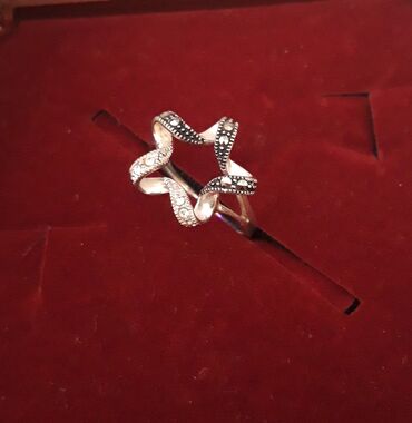 серебро ош: Серебренное кольцо, размер 17-18р, серебро 925 проба