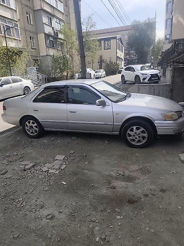 Toyota Camry: 2000 г., 2.2 л, Автомат, Газ, Седан