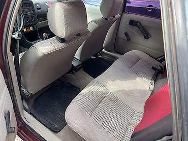 92: Volkswagen Passat: 1992 г., 2 л, Механика, Бензин, Седан — 5