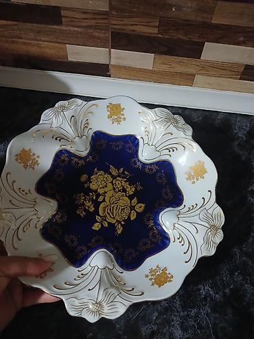 şirniyyat vitrin: Cobalt.kobalt.Meyve ve ya sirniyyat qabi.25 ildi mendediBohemia — 2