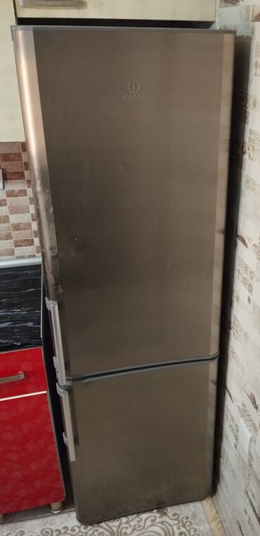 lg soyuducu soyutmur: İşlənmiş 2 qapılı Indesit Soyuducu Satılır, rəng - Boz