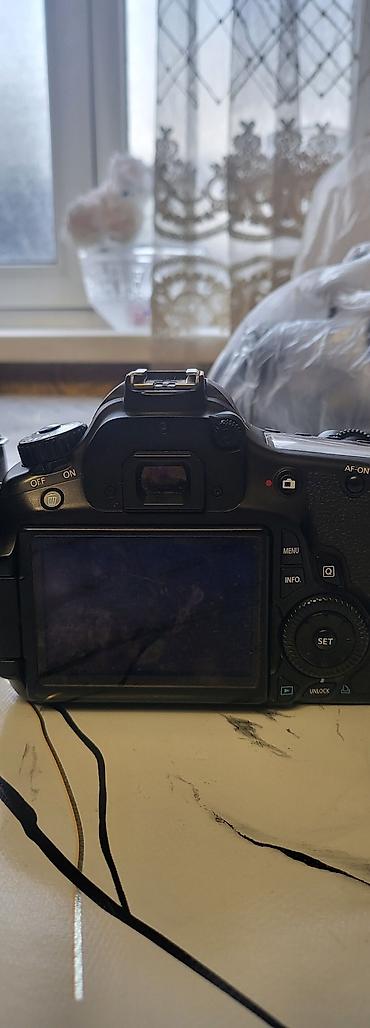 Фотоаппараты: Зеркальная камера Canon (серия EOS) - Байонет Canon EF/EF-S, «горячий — 1