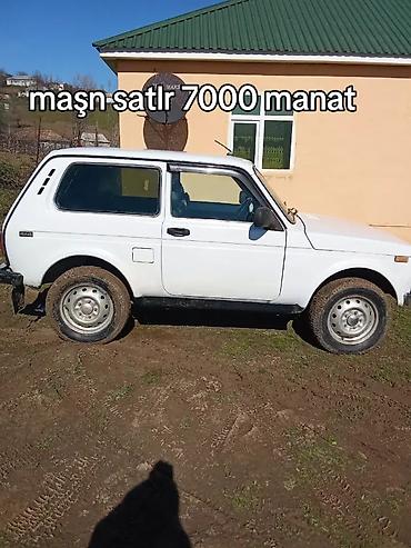 VAZ (LADA): VAZ Lada Niva 4x4, ağ rəng, 3 qapılı kuzov. Əsas xüsusiyyətlər: - Tam — 1