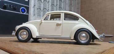 Figurice i makete: Novi veliki metalni model VW Bube. Otvaraju mu se sva vrata vozačeva — 13
