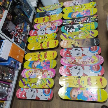 samokat b u: Продаю яркие и лёгкие детские скейты по 1000 сом за штуку. Если более