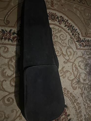 skripka satışı: Klassik görünüşlü və parlaq qəhvəyi rəngdə skripka, uyğun daşıma — 4