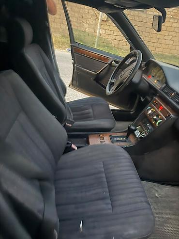 mercedes e class w124: Mercedes-Benz E-Class (W124) sedan - Kuzov: metalika, 4 qapı, klassik — 10