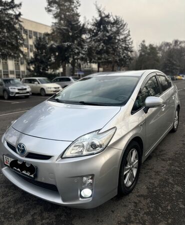 Toyota: Toyota Prius: 1.8 л, Вариатор, Бензин, Хэтчбэк