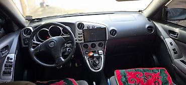 Toyota: Toyota Matrix: 2003 г., 1.8 л, Кол менен иштөөчү, Бензин, Хетчбек — 5