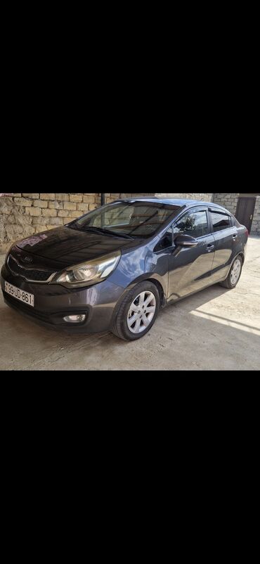 06 maşin: Kia Rio: 1.4 l | 2011 il Sedan