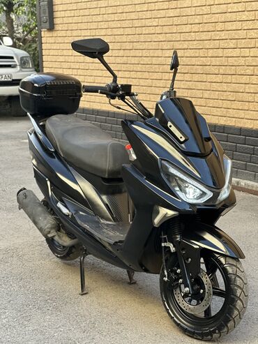 купить мини мотоцикл для детей на бензине: Скутер Yamaha, 150 куб. см, Бензин, Б/у