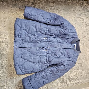 куртка м65: Куртка на весну, новая не подошла размером 46-48р. 1000сом (самовывоз