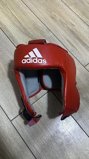 Боксерский шлем adidas, красный. - Назначение: тренировки и спарринги