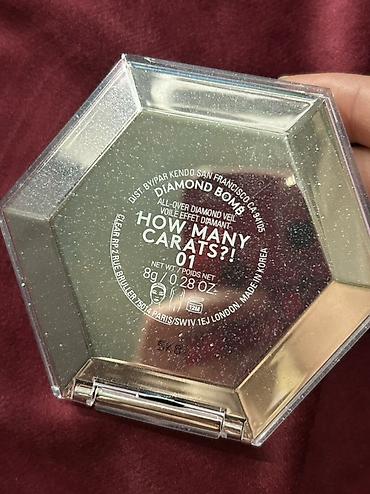 biseri: Na prodaju kultni Fenty Beauty Diamond Bomb All-Over Diamond Veil — 3