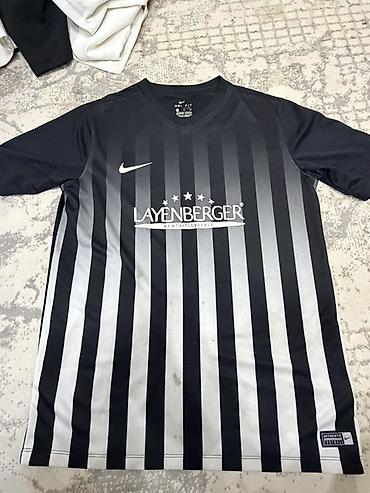 осений куртка: Футбольная джерси Nike Dri-FIT в черно-серую вертикальную полоску — 1