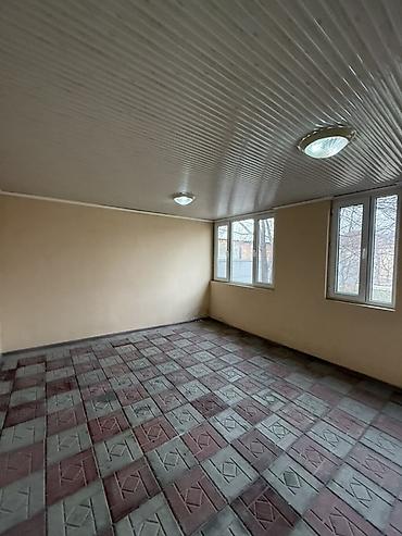 Продажа коттеджей и домов: 🏡 Продаётся дом в Новопавловке 📍 Адрес: ул. Мира, 18 📐 Площадь — 7