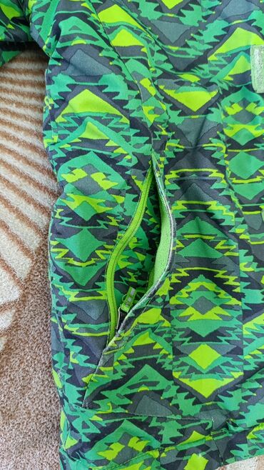 Women's Sneakers and athletic shoes: Детская зимняя куртка с ярким зеленым узором, подходящая для — 12