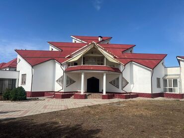 продаю дом бишкек ак босого: Үй, 840 кв. м, 10 бөлмө, Риелтор, Эски ремонт