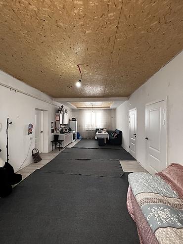 Продажа коттеджей и домов: Дом с участком - Кирпичный одноэтажный жилой дом с двускатной крышей — 12