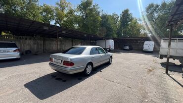 Mercedes-Benz: Mercedes-Benz E 230: 1996 г., 2.3 л, Механика, Бензин, Седан