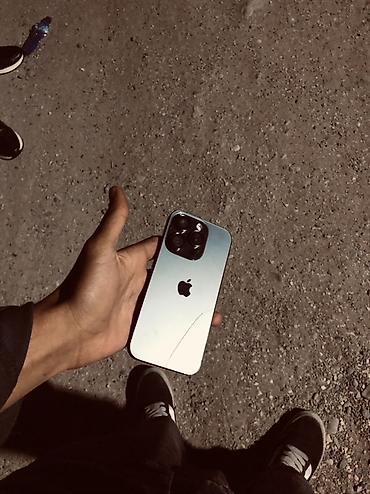 apple 15: IPhone 15 Pro, Göy, Qırıq — 1