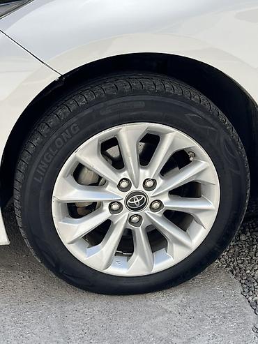 s class 222: Toyota Corolla: 2019 г., 1.8 л, Вариатор, Гибрид, Седан — 5