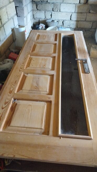 чугунная печь камин: Taxta giriş/otaq qapısı - Material: təbii ağac (şüşəli-panel dizayn)