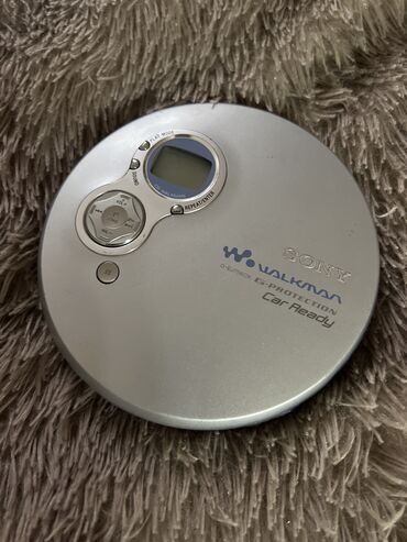 купить плеер sony: CD плеер Sony Walkman. Рабочий. С очень удобной сумочкой можно на