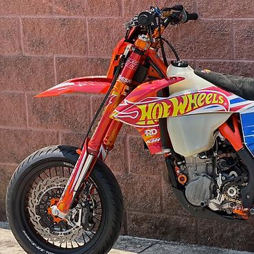 эндуро ktm: Super moto KTM 500 с уникальным ливреем Hot Wheels,привезенный из — 2